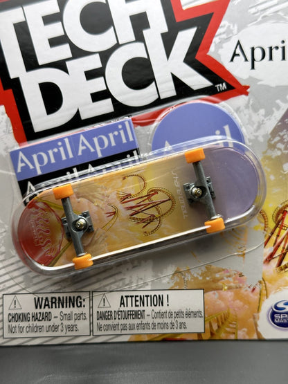 TECH DECK - APRIL - ULTRA RARE - SKATEBOARD - FINGERBOARD