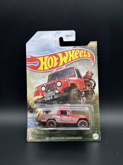 HOT WHEELS - 67 JEEPSTER COMMANDO (2022) - MUD RUNNERS 2/5