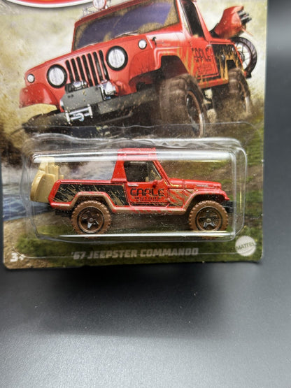 HOT WHEELS - 67 JEEPSTER COMMANDO (2022) - MUD RUNNERS 2/5