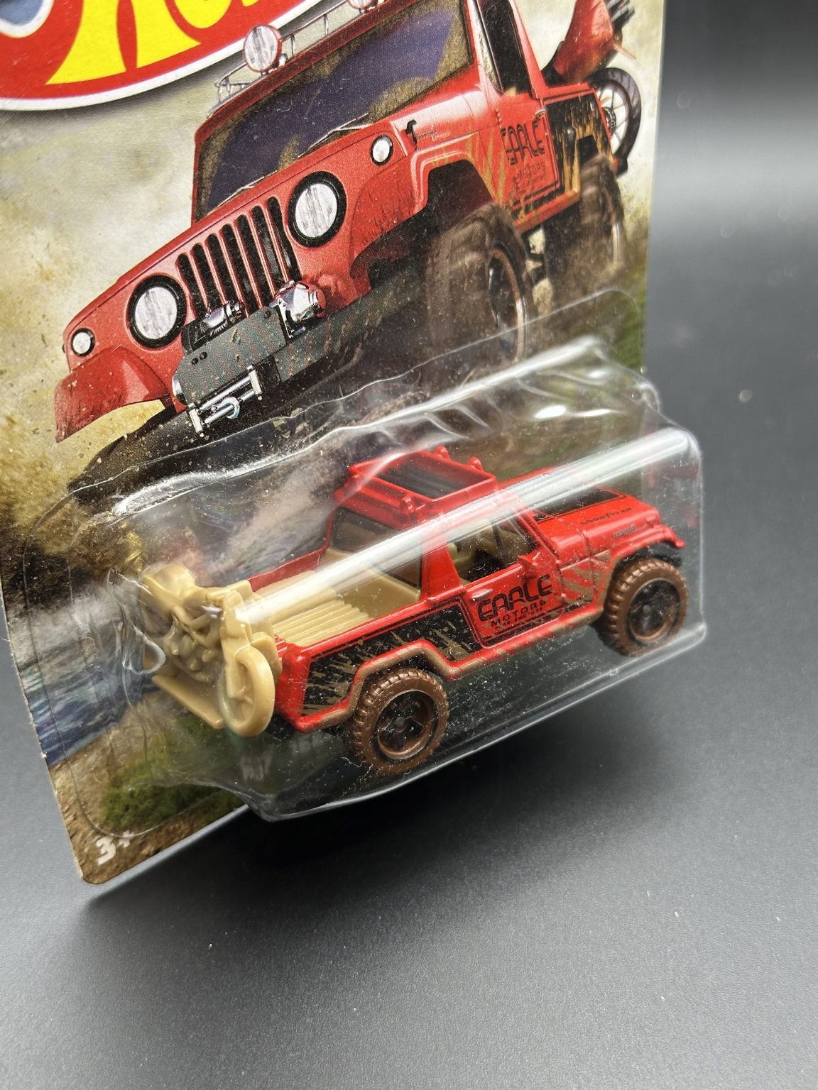 HOT WHEELS - 67 JEEPSTER COMMANDO (2022) - MUD RUNNERS 2/5