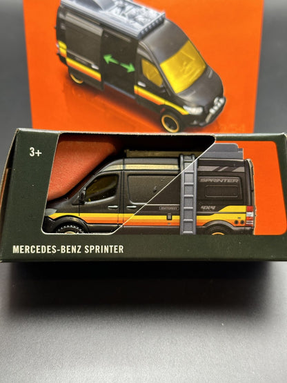 MATCHBOX - MERCEDES BENZ SPRINTER (2024) - MOVING PARTS - DIECAST