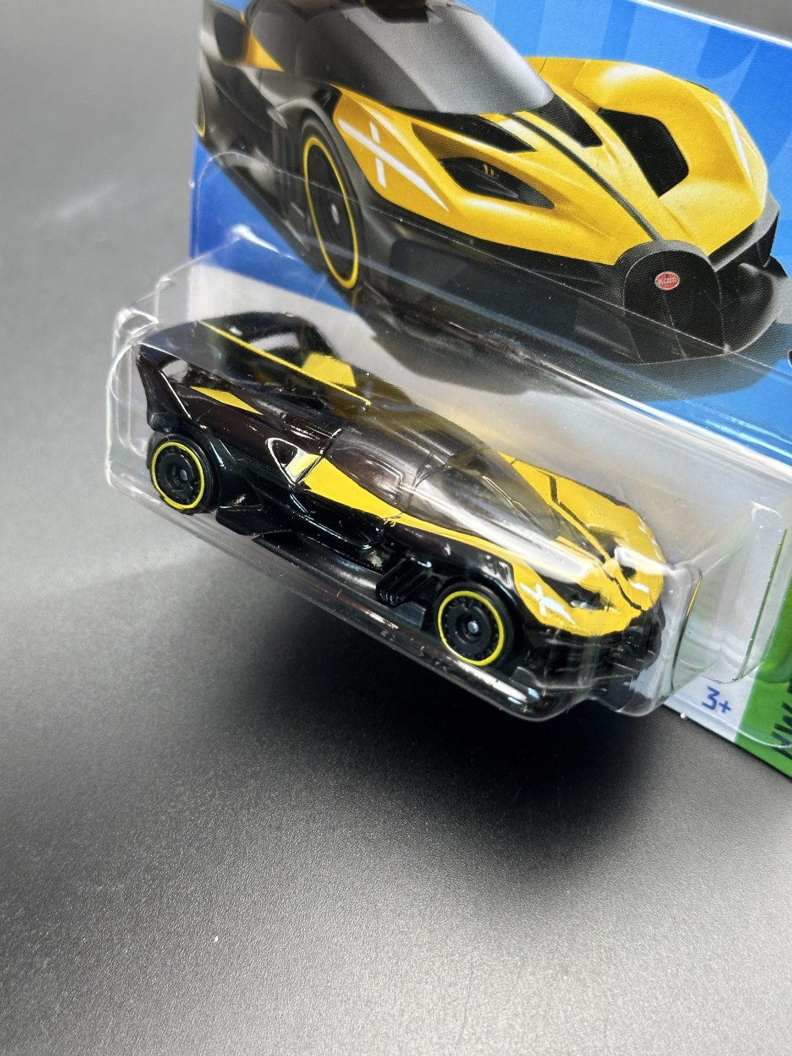 HOT WHEELS - BUGATTI BOLIDE (2024) - HW EXOTICS 3/10