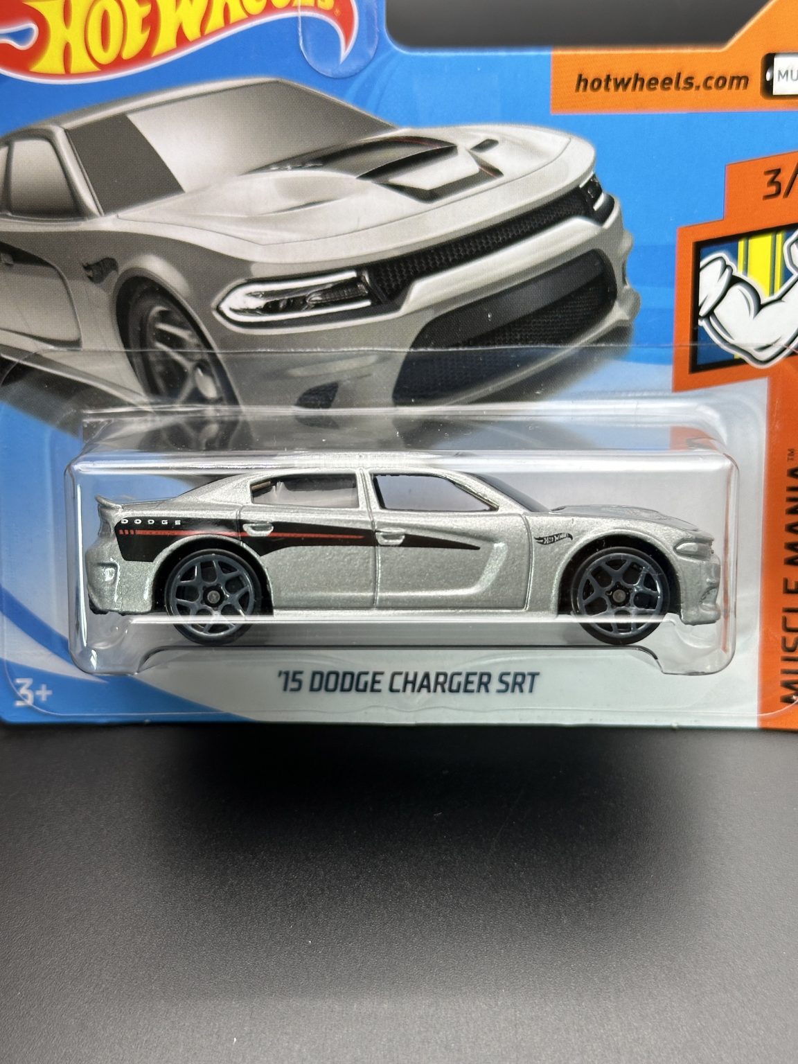 HOT WHEELS - 15 DODGE CHARGER SRT - (2018) - HW MUSCLE MANIA 3/10