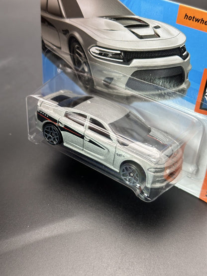HOT WHEELS - 15 DODGE CHARGER SRT - (2018) - HW MUSCLE MANIA 3/10