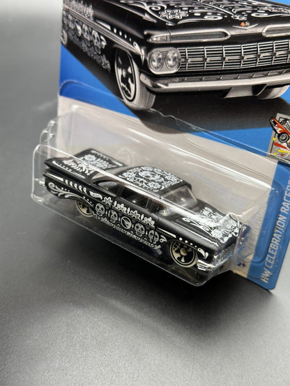 HOT WHEELS - 59 CHEVY IMPALA - TREASURE HUNT (2024) - CELEBRATION RACERS 10/10