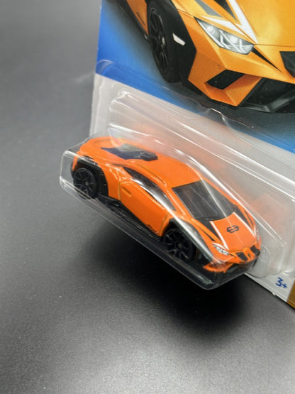 HOT WHEELS - LAMBORGHINI HURACAN STERRATO (2024) - HW DIRT 6/10