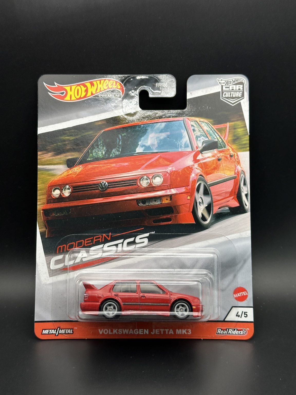 HOT WHEELS - VOLKSWAGEN JETTA MK3 (2020) - MODERN CLASSICS 4/5