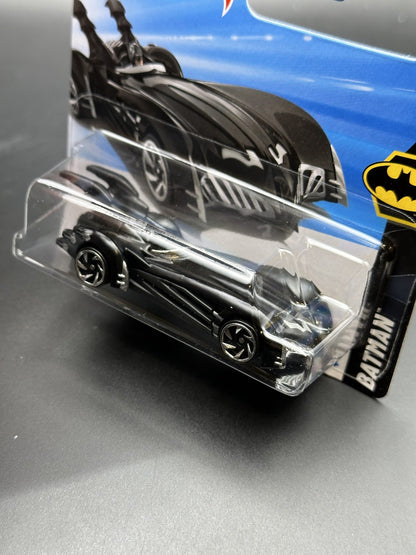 HOT WHEELS - BATMAN AND ROBIN BATMOBILE (2025) - HW BATMAN 1/5