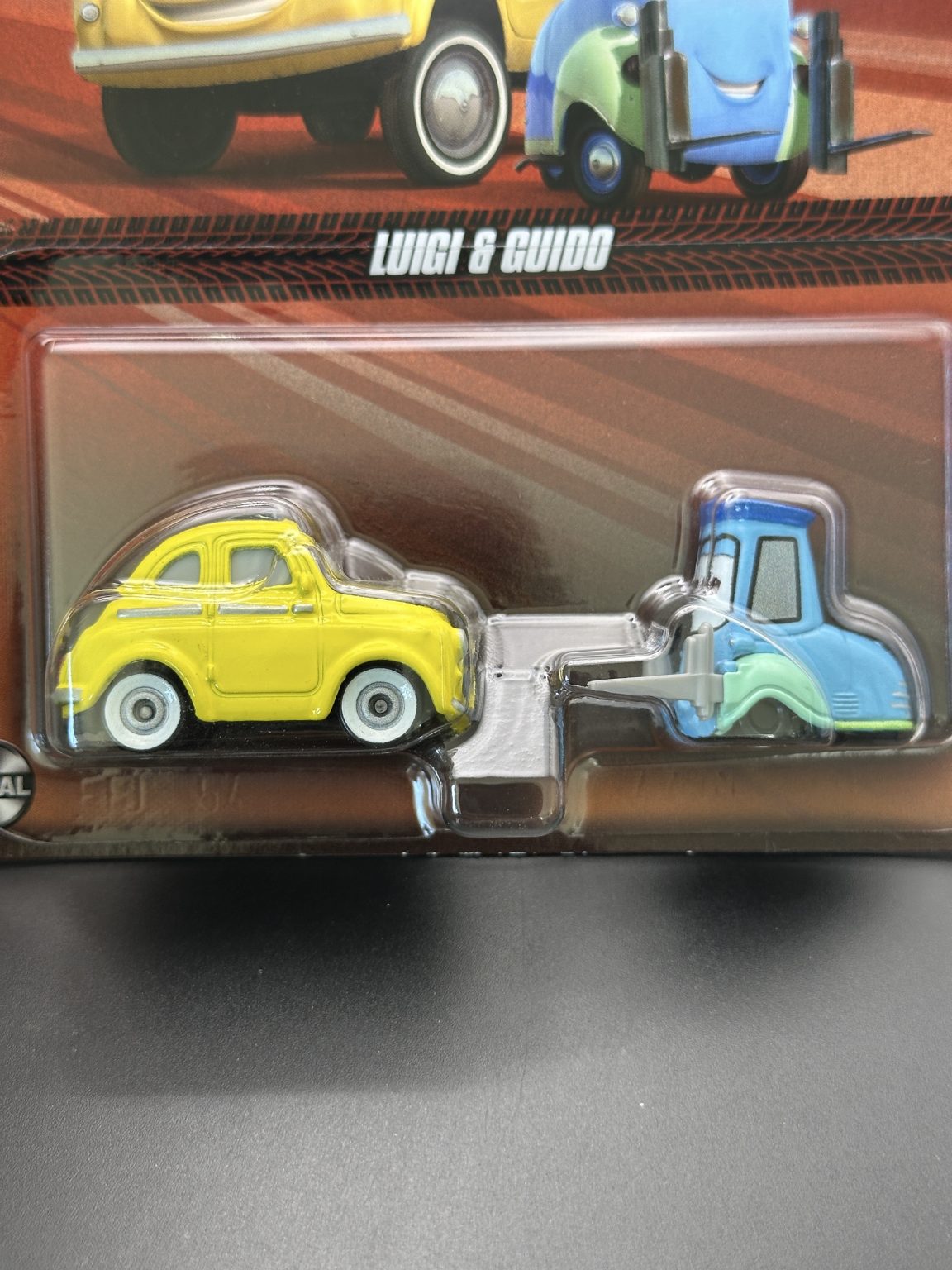 DISNEY PIXAR CARS - LUIGI AND GUIDO - CARS - DIECAST