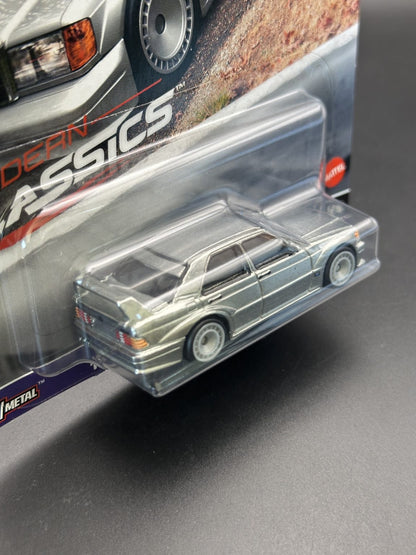 HOT WHEELS - 1990 MERCEDES BENZ 190 E EVOLUTION II (2024) - MODERN CLASSICS 2/5