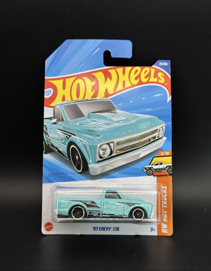 HOT WHEELS - 67 CHEVY C10 (2025) - HW HOT TRUCKS 2/10