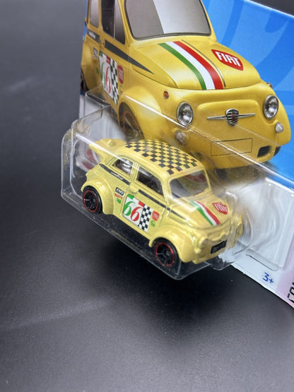 HOT WHEELS - 60s FIAT 500D MODIFICADO (2024) - COMPACT KINGS 5/5