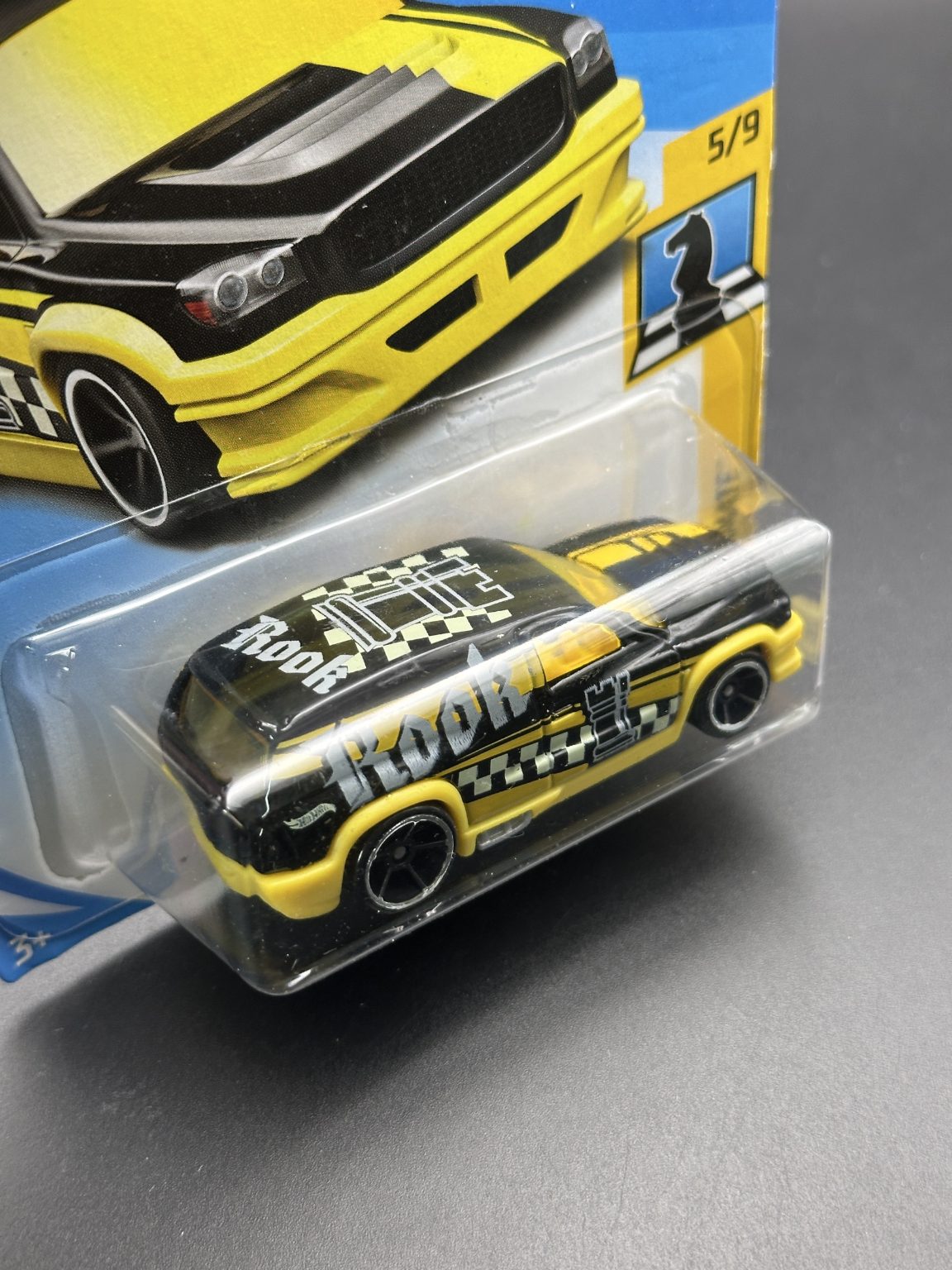 HOT WHEELS - FANDANGO (2018) - HW CHECKMATE 5/9