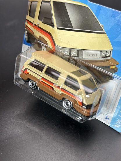HOT WHEELS - 1986 TOYOTA VAN (2023) - HW J IMPORTS 6/10