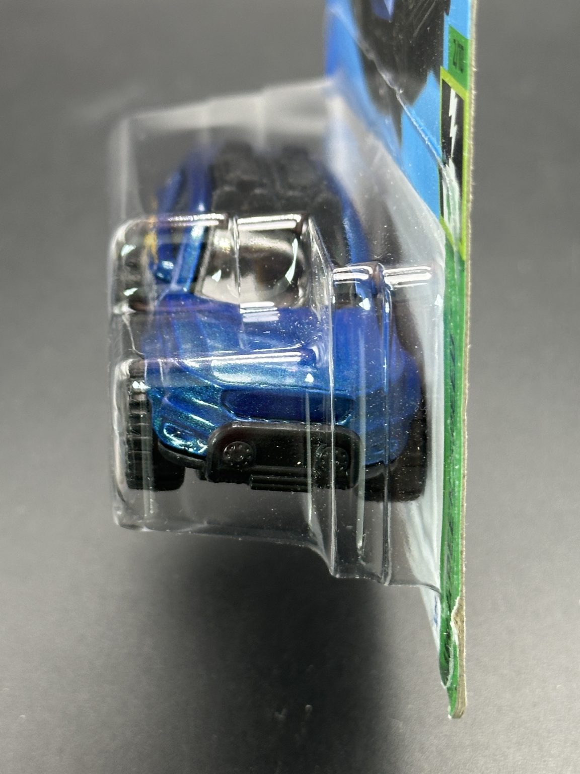 HOT WHEELS - VOLVO XC40 RECHARGE (2024) - GREEN SPEED 2/10