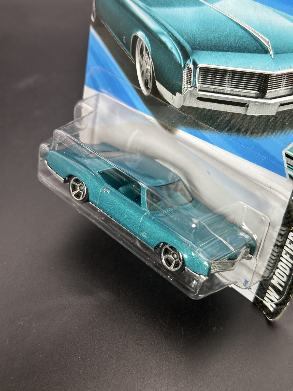 HOT WHEELS - 66 BUICK RIVIERA (2025) - HW MODIFIED 2/5