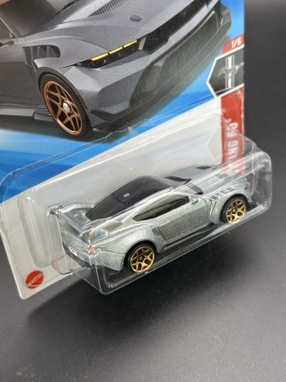 HOT WHEELS - FORD MUSTANG GTD (2025) - MUSTANG 60TH 1/5