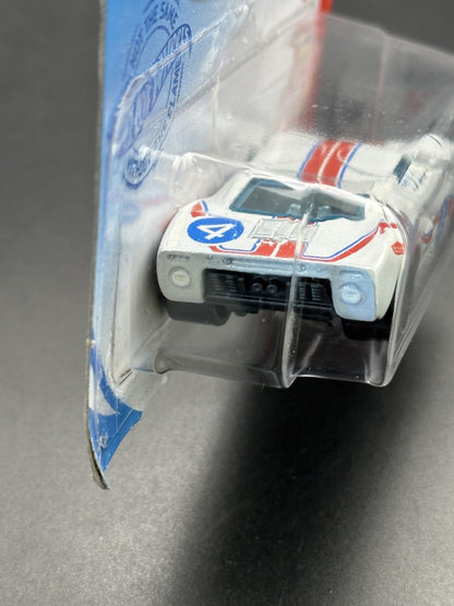 HOT WHEELS - FORD GT40 (2021) - HW THEN AND NOW 1/10
