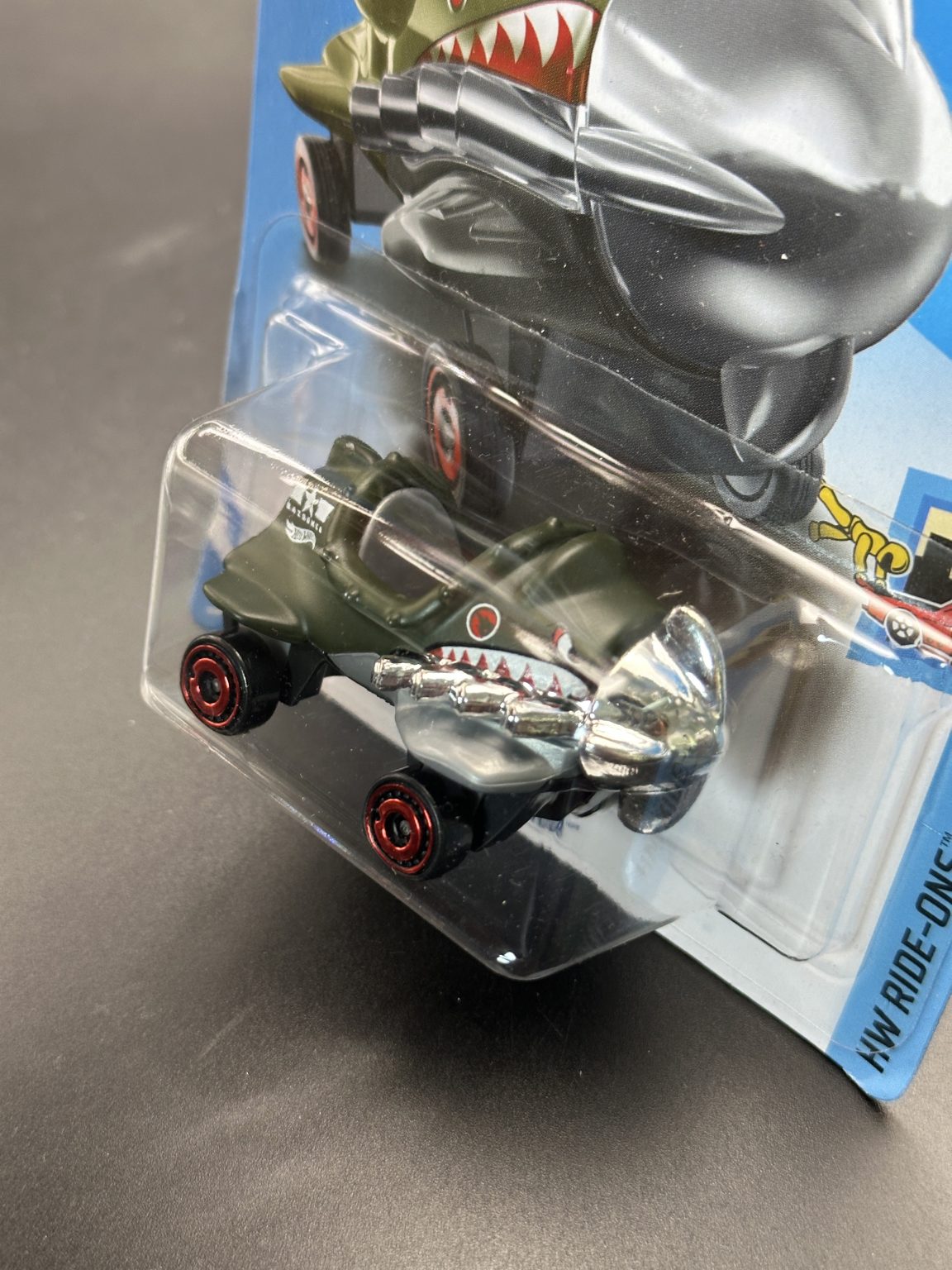HOT WHEELS - BAZOOMKA (2019) - TREASURE HUNT - HW RIDE ON 3/5