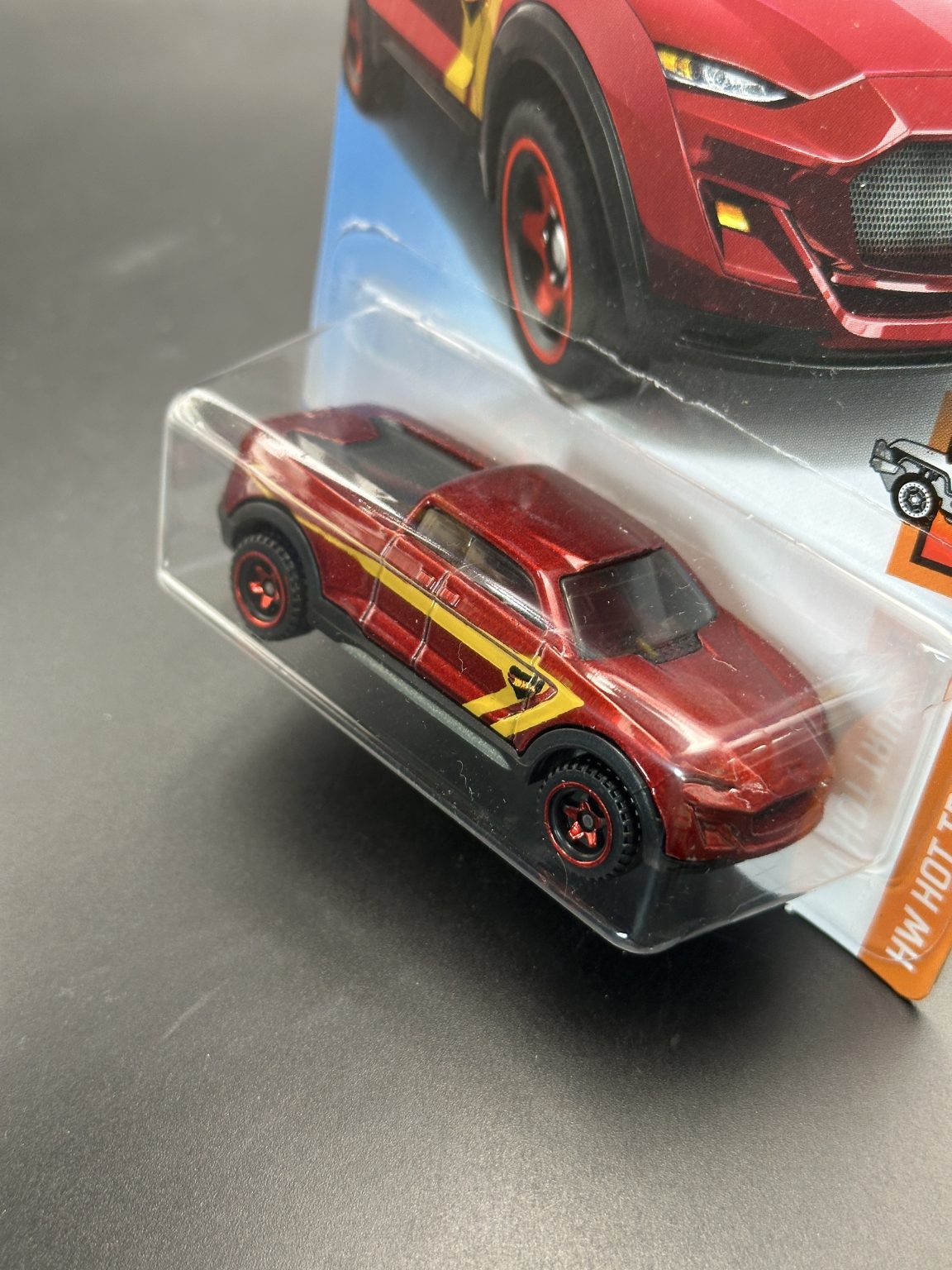 HOT WHEELS - 2 TUFF (2019) - HW HOT TRUCKS 6/10