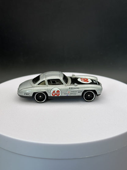 HOT WHEELS - MERCEDES-BENZ 300 SL (2021) - HW GRAPHICS 9/10 - LOOSE