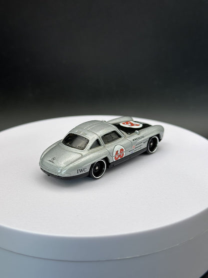 HOT WHEELS - MERCEDES-BENZ 300 SL (2021) - HW GRAPHICS 9/10 - LOOSE