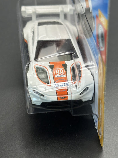 HOT WHEELS - ASTON MARTIN VANTAGE GTE (2023) - HW TURBO 2/5