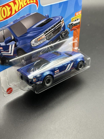 HOT WHEELS - 22 FORD MAVERICK CUSTOM (2024) - HW HOT TRUCKS 10/10