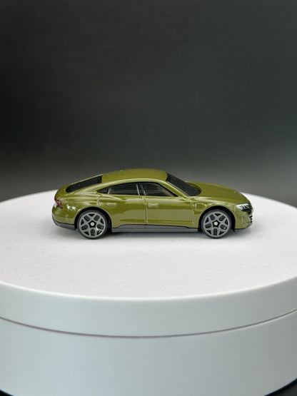 HOT WHEELS - AUDI RS E-TRON GT (2024) - HW GREEN SPEED 4/10 - LOOSE