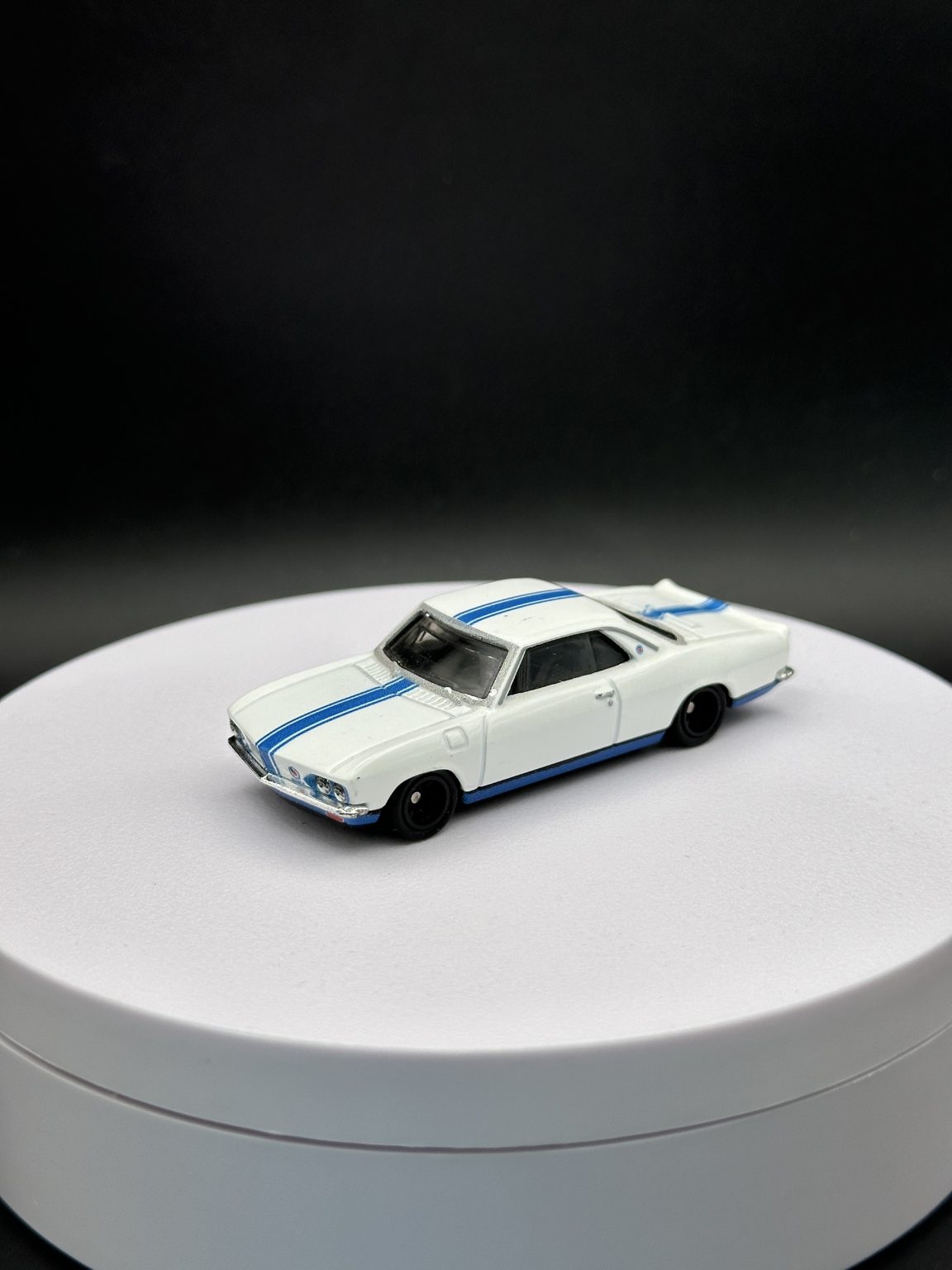 HOT WHEELS 66 CHEVROLET CORVAIR YENKO STINGER 2022 JAY LENOS GARAGE 3/5 (LOOSE)