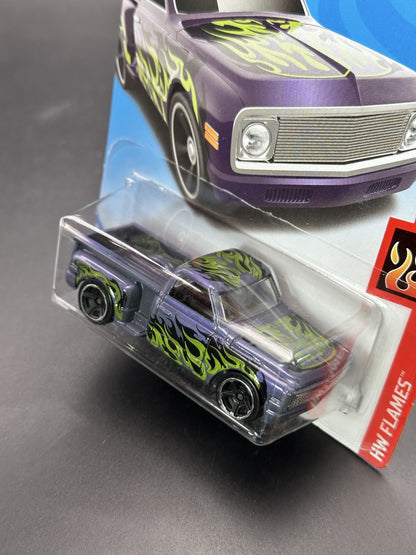 HOT WHEELS - CUSTOM 69 CHEVY PICKUP (2018) - HW FLAMES 1/10