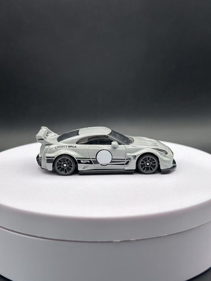 HOT WHEELS - LBWK NISSAN 35GT-RR VER 2 (2024) - HW THEN AND NOW 8/10 LOOSE