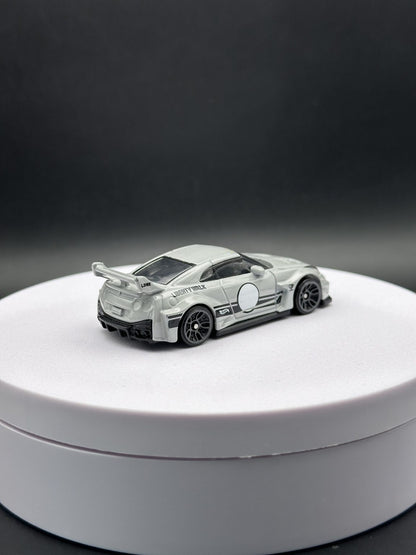 HOT WHEELS - LBWK NISSAN 35GT-RR VER 2 (2024) - HW THEN AND NOW 8/10 LOOSE