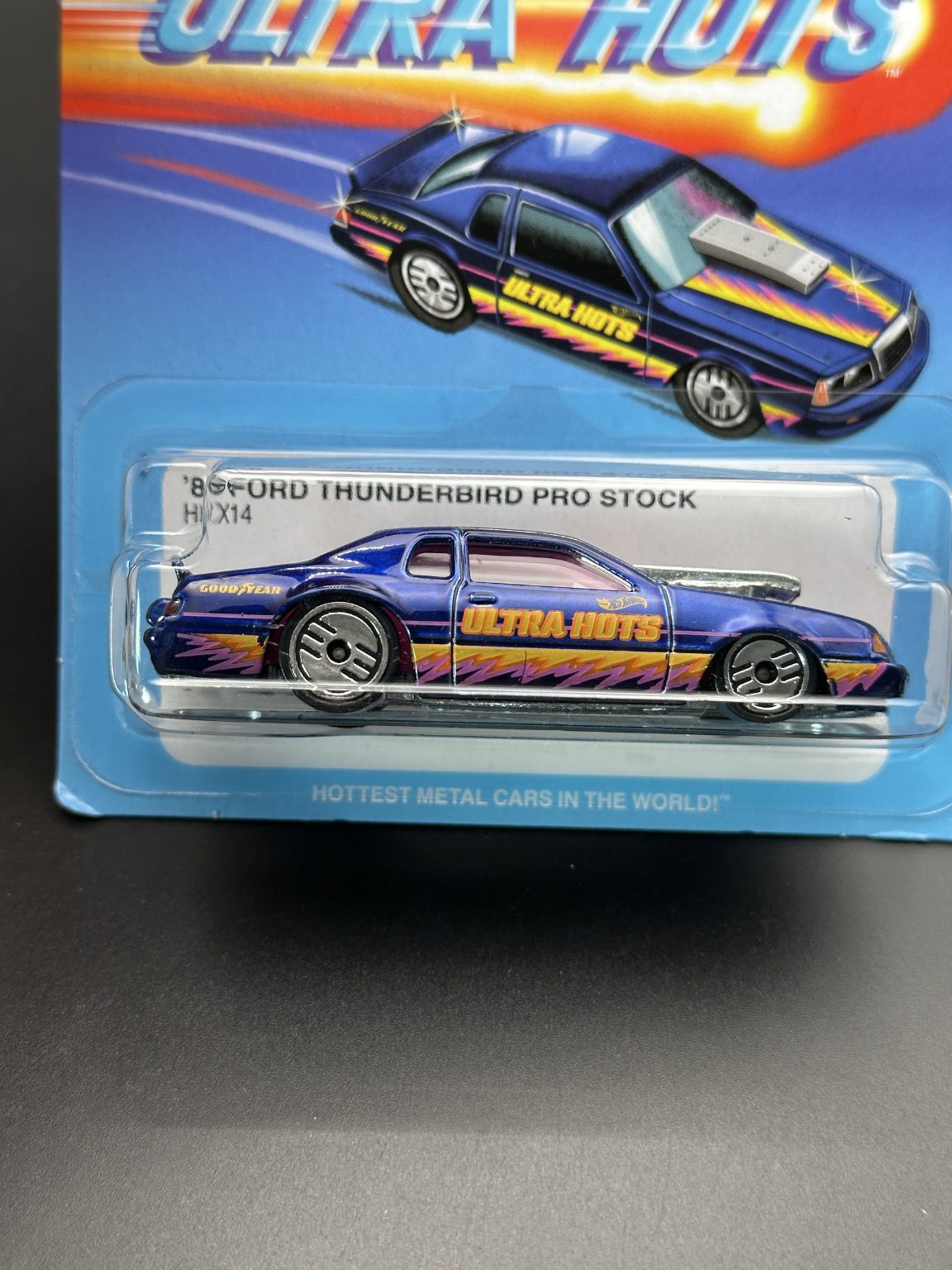 HOT WHEELS - 86 FORD THUNDERBIRD PRO STOCK (2024) - ULTRA HOTS 7/8