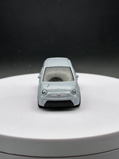 HOT WHEELS - FIAT 500e (2024) - COMPACT KINGS 2/5 - LOOSE