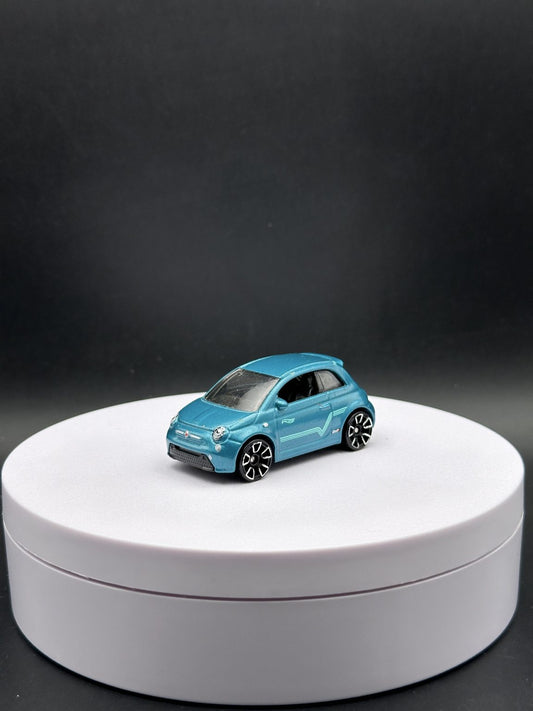 HOT WHEELS - FIAT 500e (2023) - HW GREEN SPEED 8/10 - LOOSE