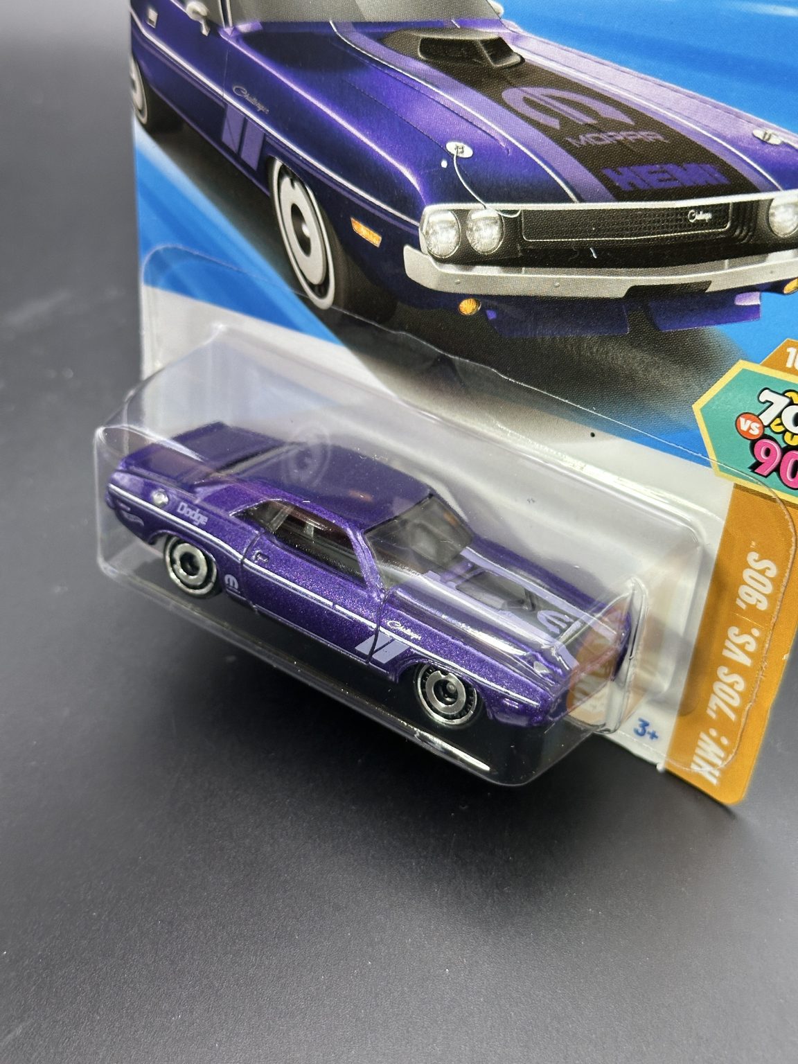HOT WHEELS - 70 DODGE HEMI CHALLENGER (2025) - HW 70s VS 90s 10/10
