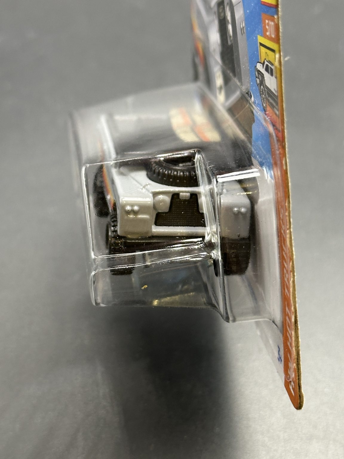 HOT WHEELS - LAND ROVER SERIES II (2024) - HW HOT TRUCKS 5/10