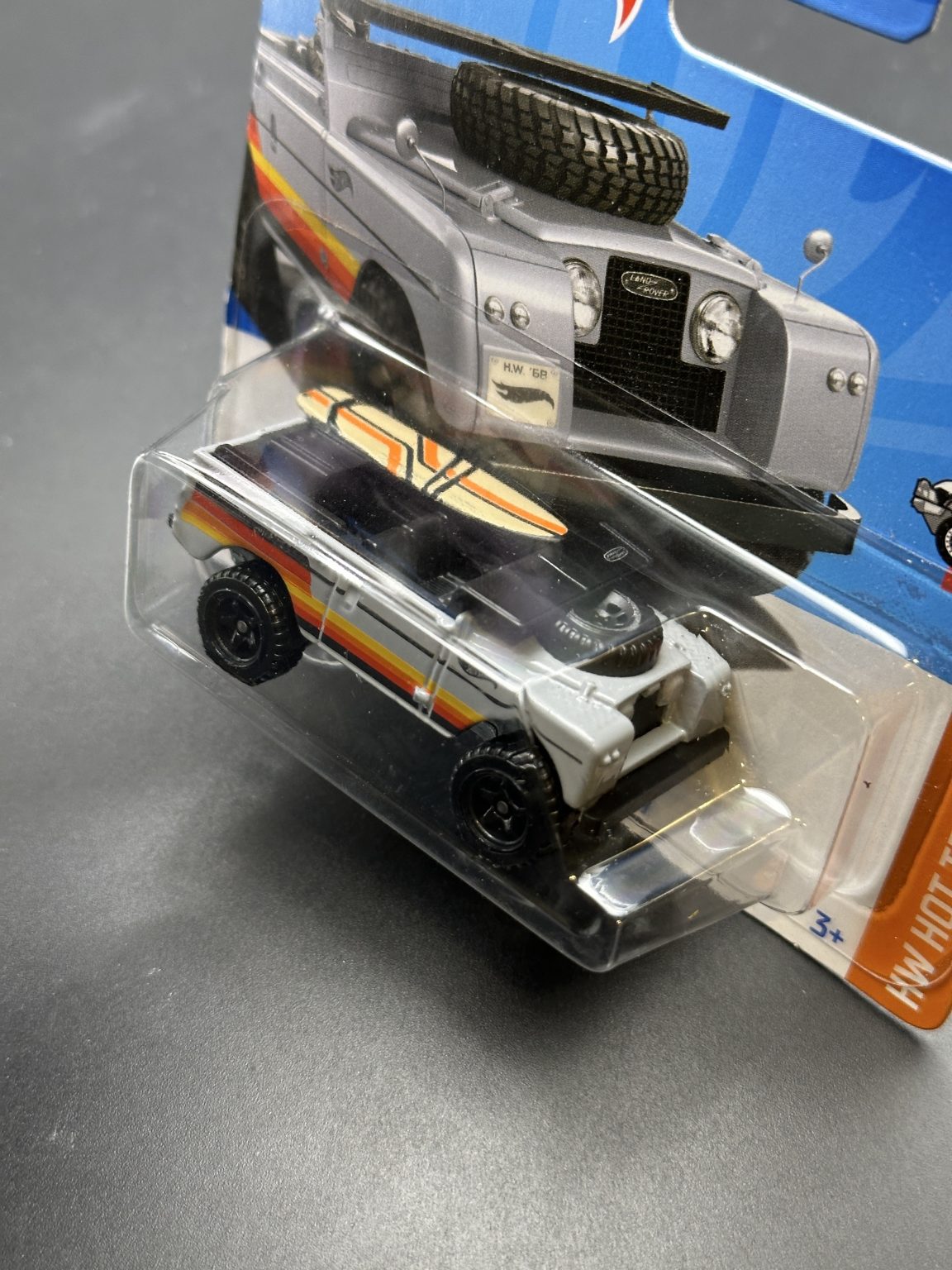 HOT WHEELS - LAND ROVER SERIES II (2024) - HW HOT TRUCKS 5/10
