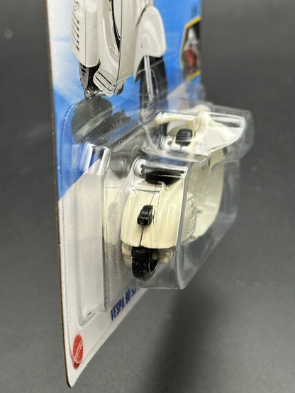 HOT WHEELS - VESPA 90 SS SUPER SPRINT 1966 (2025) - HW MOTO 2/5
