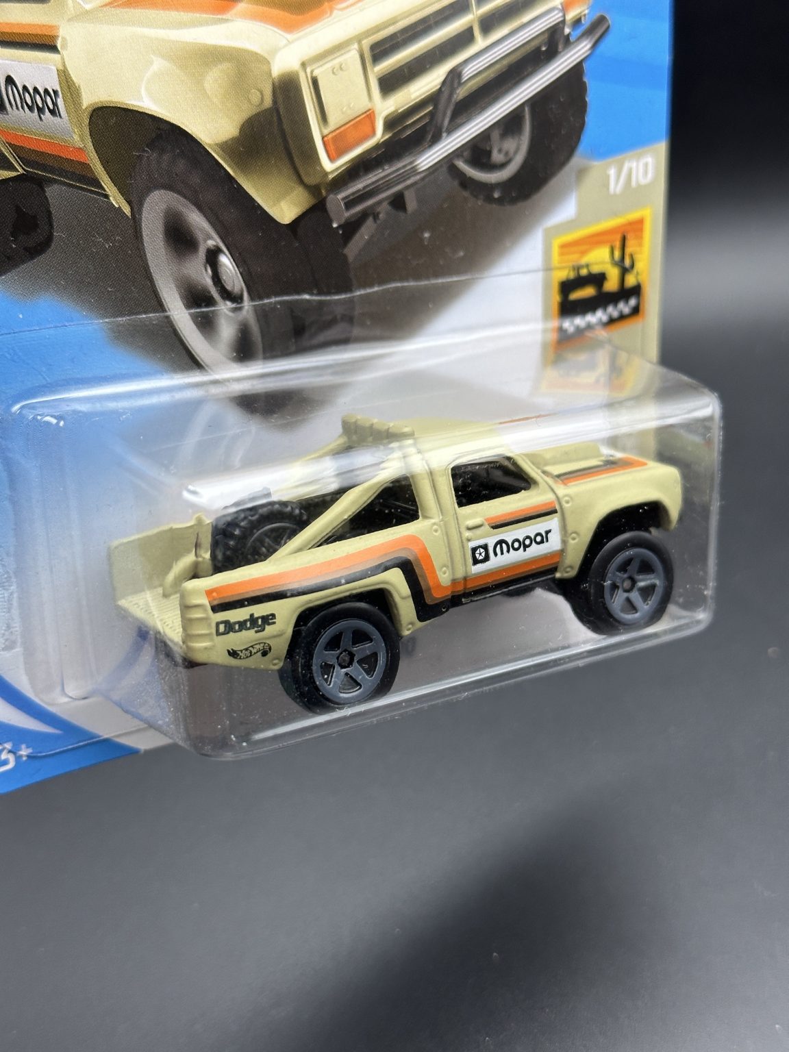 HOT WHEELS - 87 DODGE D100 (2025) - HW BAJA BLAZERS 1/10