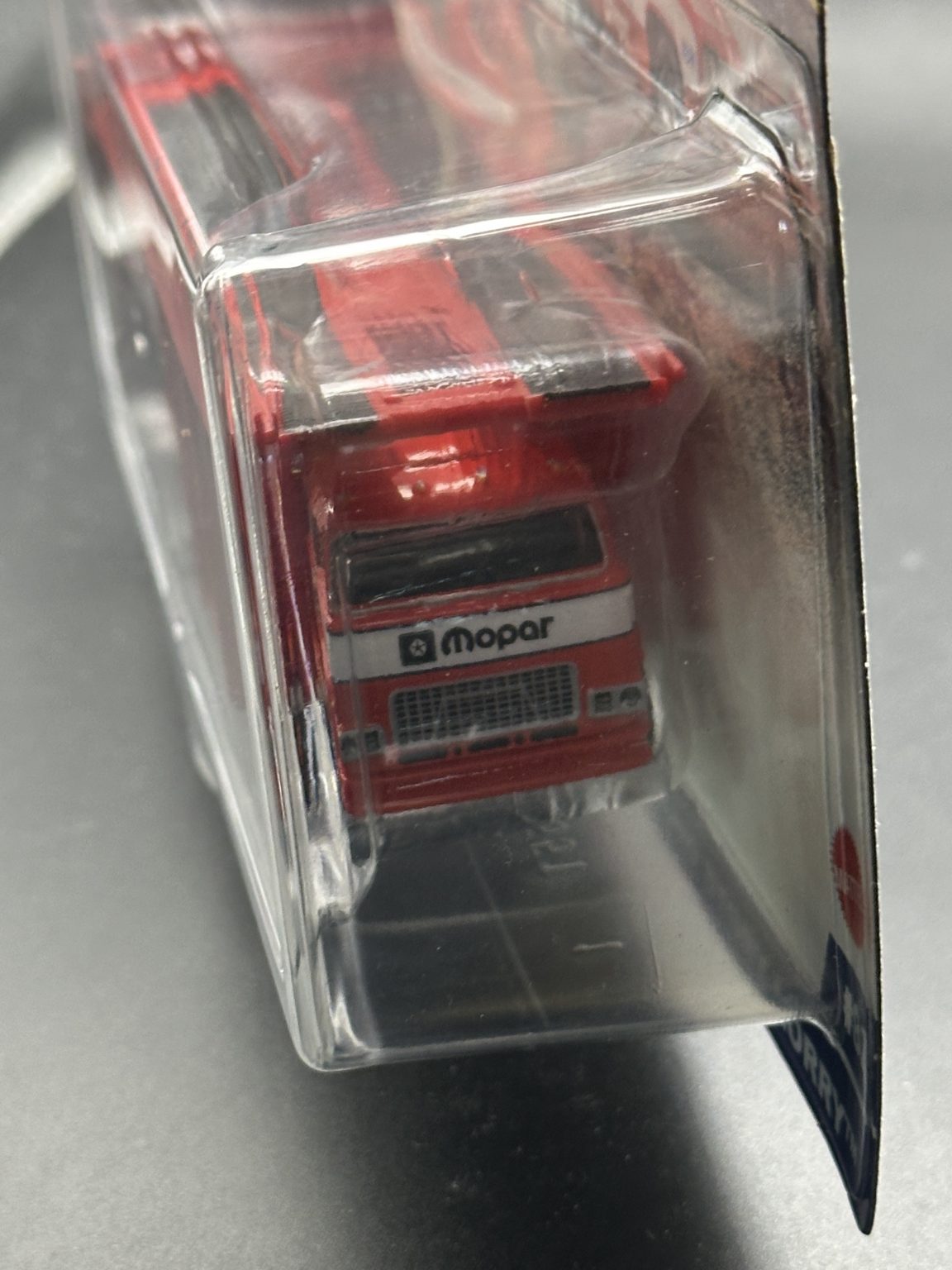 HOT WHEELS - 73 PLYMOUTH DUSTER SECOND STORY LORRY (2025) - TEAM TRANSPORT 82