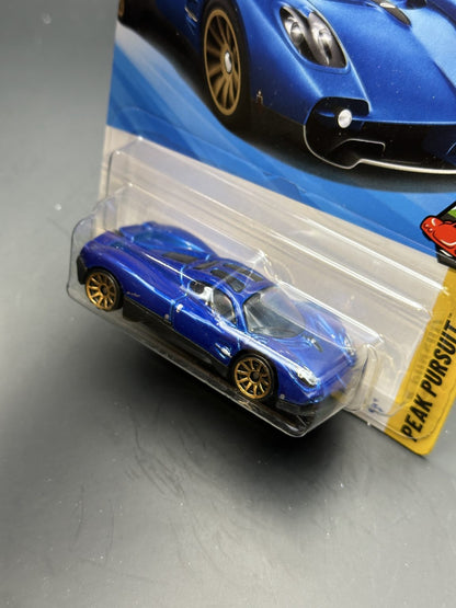 HOT WHEELS - PAGANI UTOPIA (2025) - HW PEAK PURSUIT 4/10