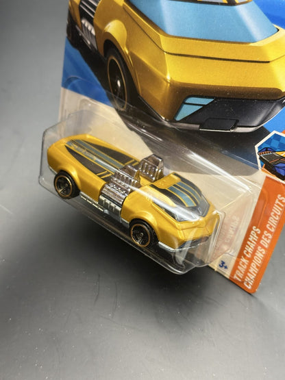 HOT WHEELS - TWIN DORADO (2025) - HW TRACK CHAMPS 3/5