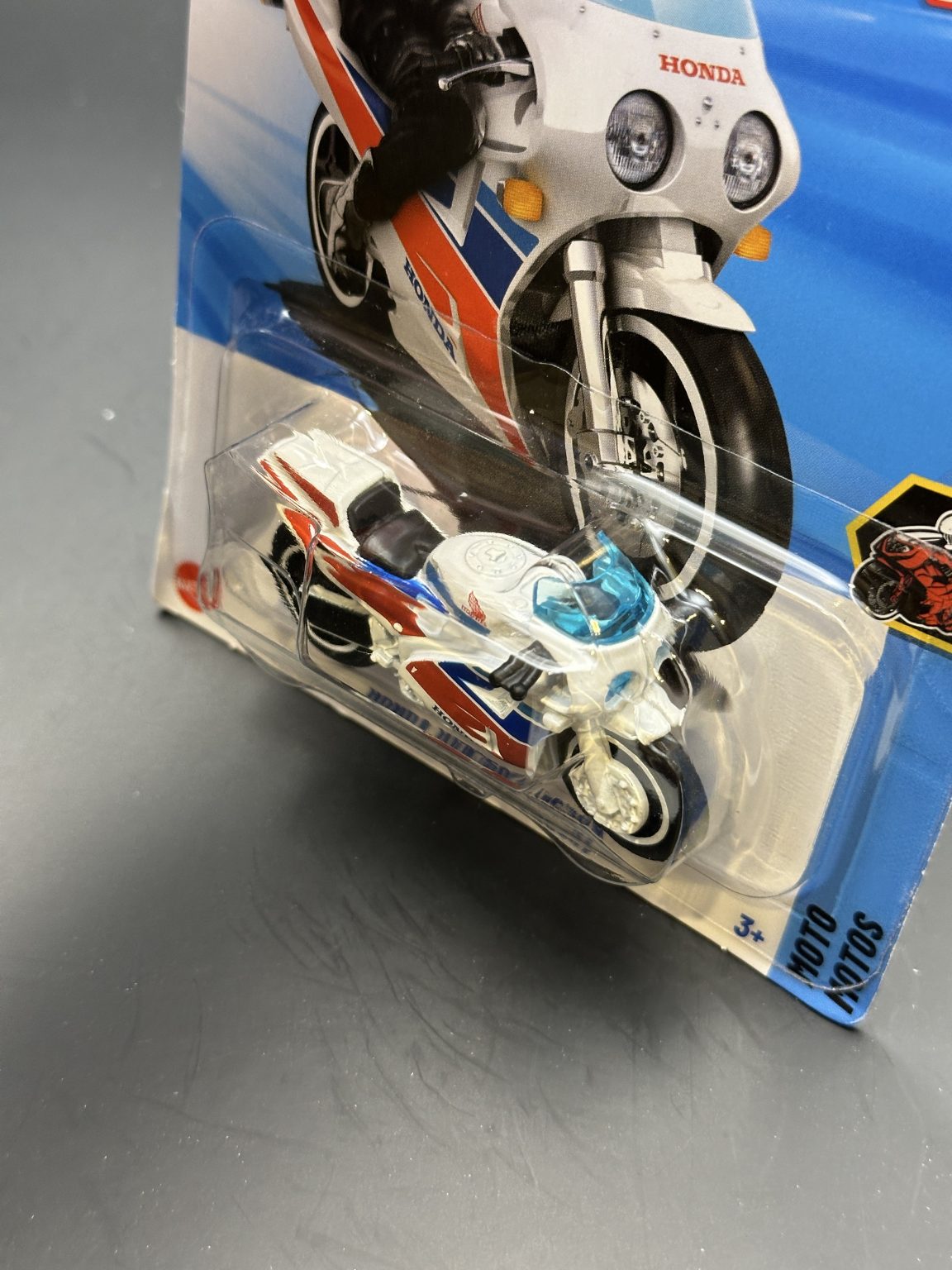 HOT WHEELS - HONDA VFR750R RC30 (2025) - HW MOTO 4/5