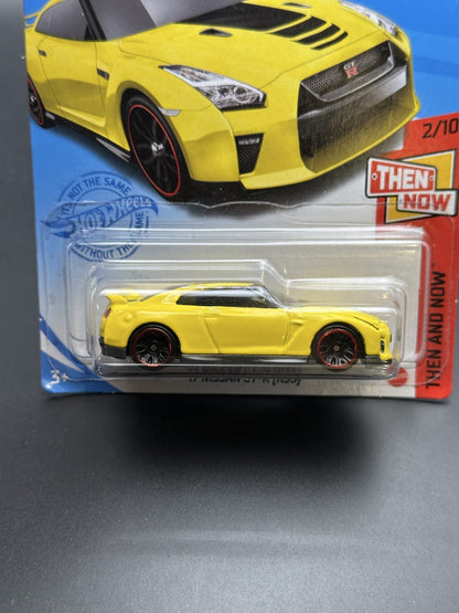 HOT WHEELS - 17 NISSAN GTR R35 (2021) - THEN AND NOW 2/10
