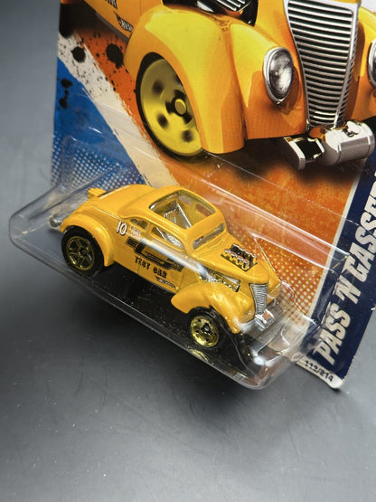 HOT WHEELS - PASS N GASSER (2010) - HW PERFORMANCE 6/10