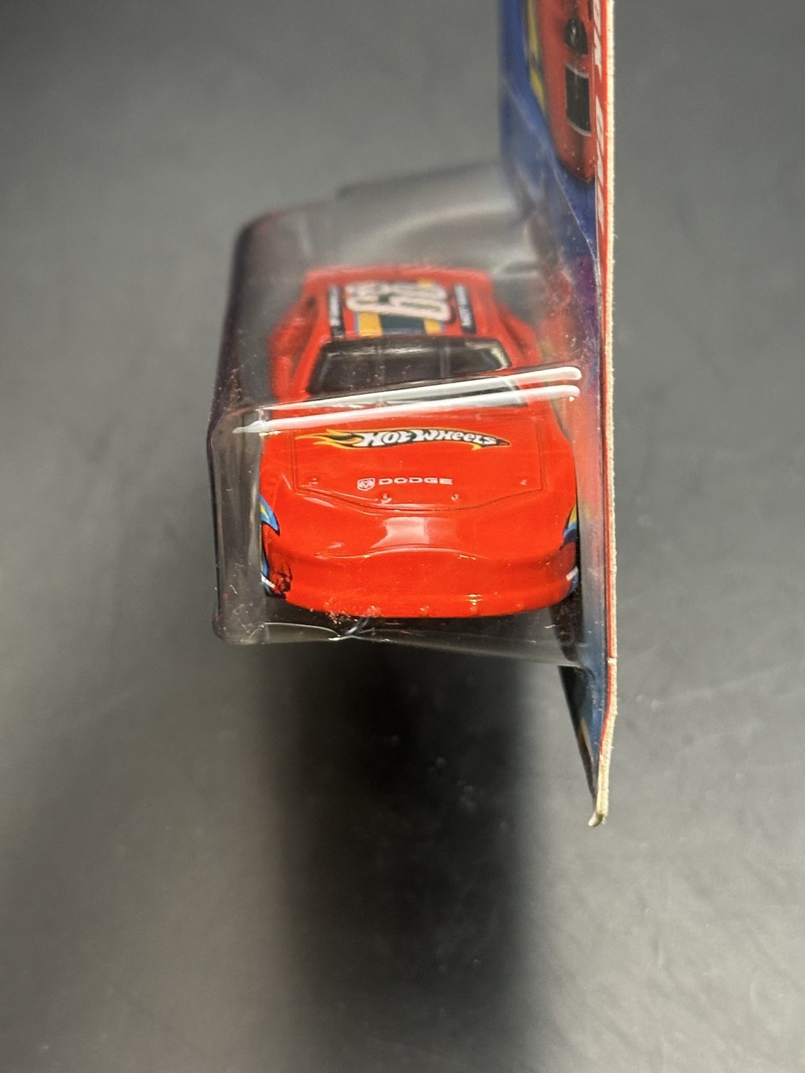 HOT WHEELS - DODGE CHARGER STOCK CAR (2010) - HW RACE WORLD SPEEDWAY 1/4