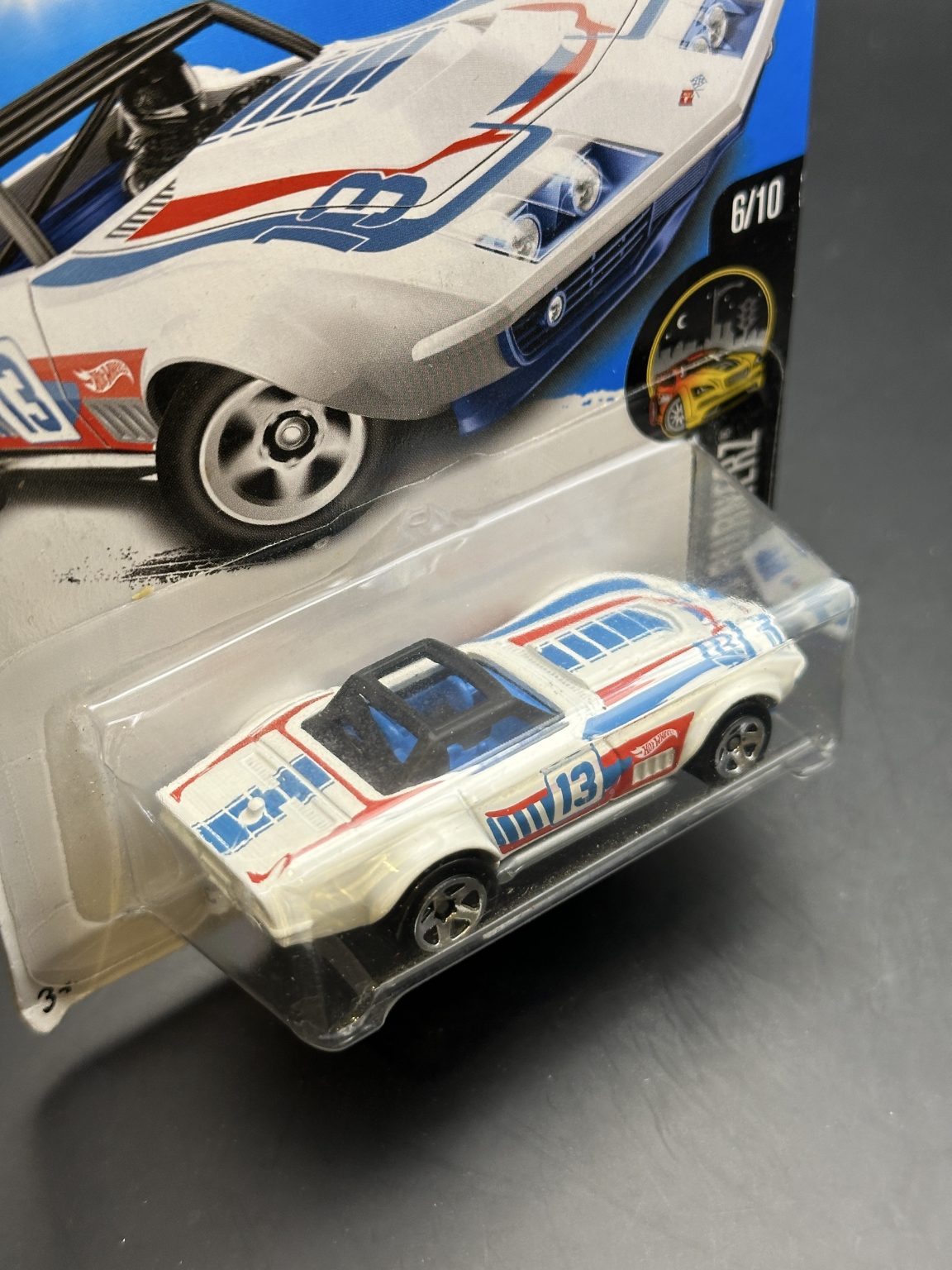 HOT WHEELS - 69 CORVETTE RACER (2016) - HW NIGHTBURNERZ 6/10