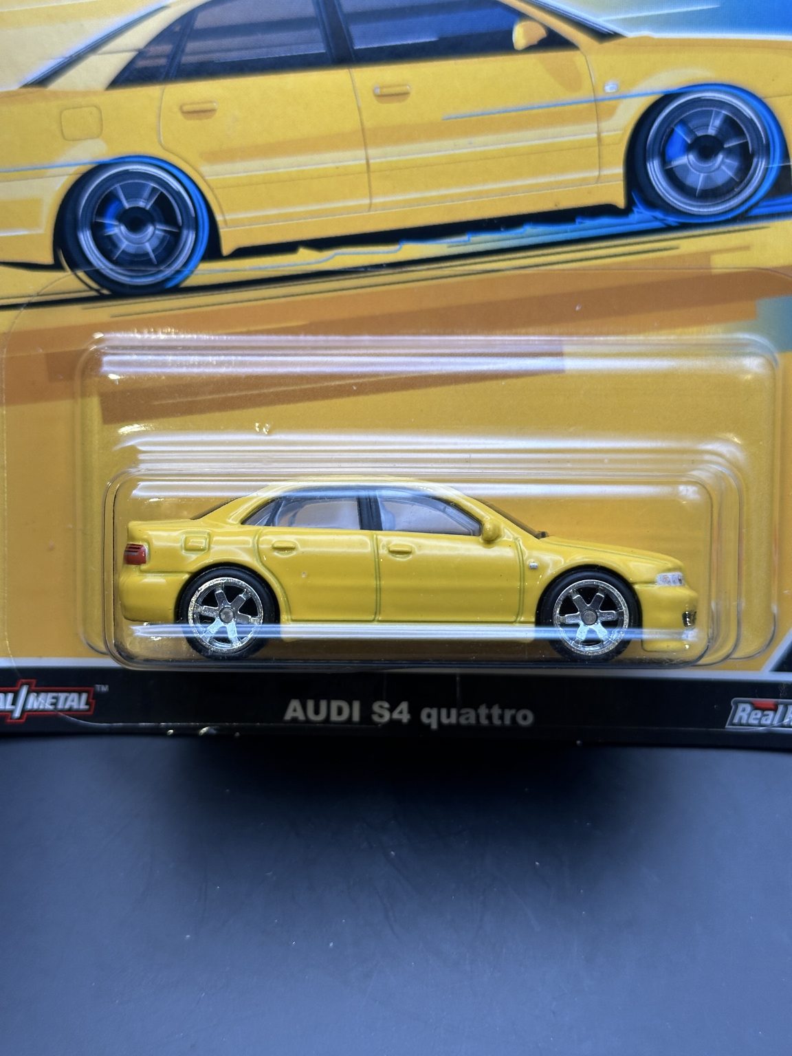 HOT WHEELS - AUDI S4 QUATTRO (2022) - CAR CULTURE - DEUTSCHLAND DESIGN 2/5
